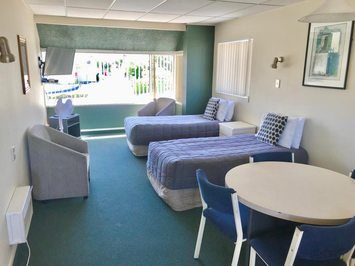 Tui Oaks Motel Lago Lago Taupo Exterior foto