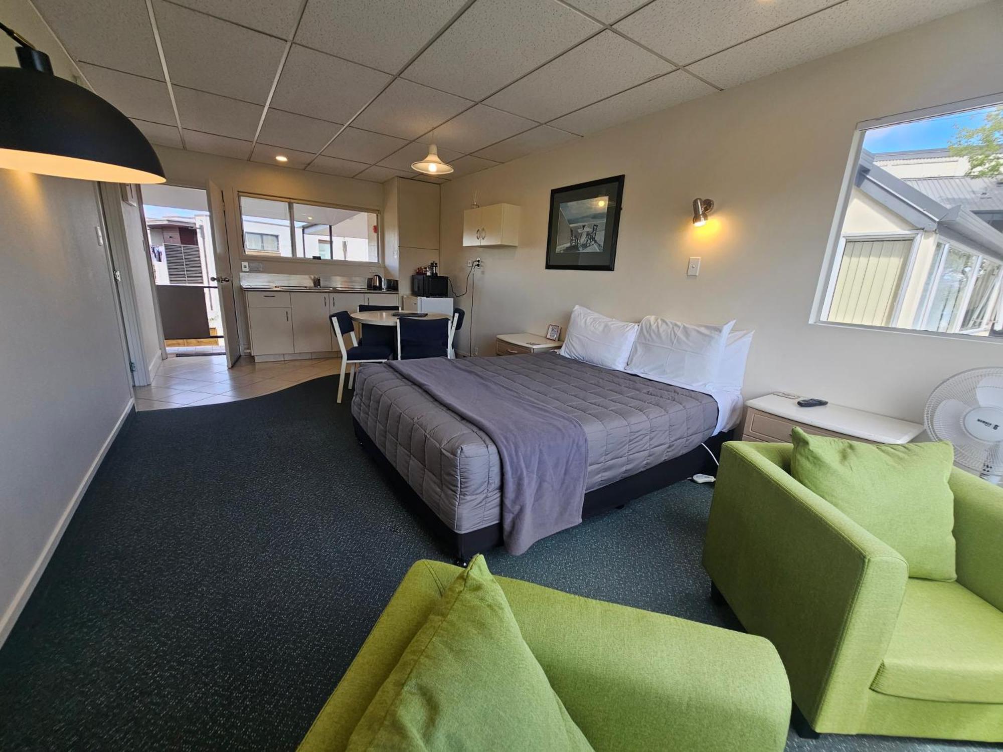Tui Oaks Motel Lago Lago Taupo Exterior foto