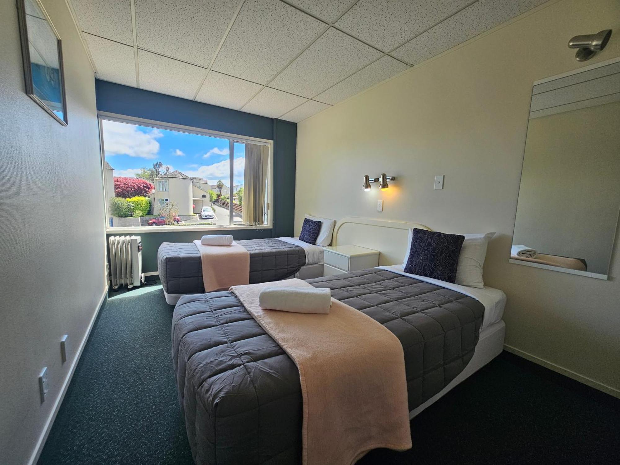 Tui Oaks Motel Lago Lago Taupo Exterior foto